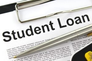 Read more about the article Pros and cons of cancelling student loan debt