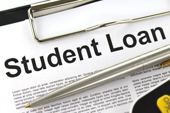 You are currently viewing Pros and cons of cancelling student loan debt