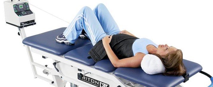 You are currently viewing Pros and Cons of Spinal Decompression