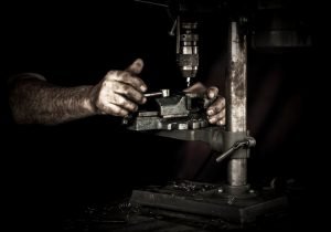 Read more about the article Pros and Cons of being a Machinist