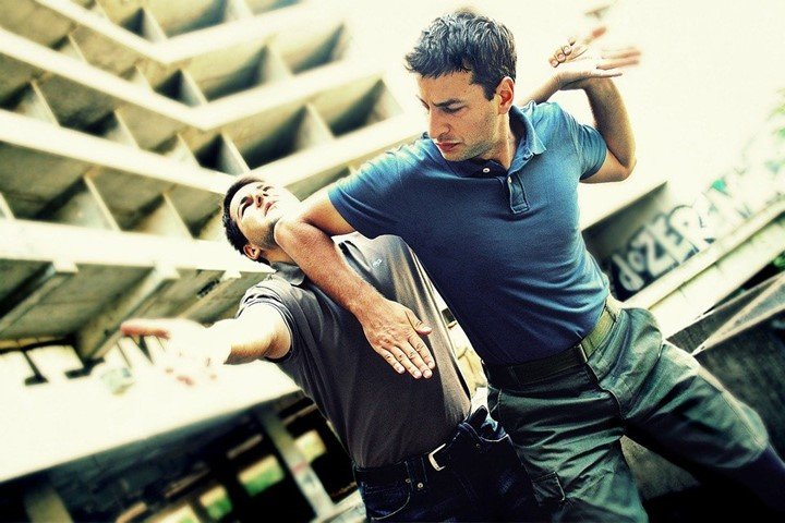 You are currently viewing Pros and Cons of Krav Maga