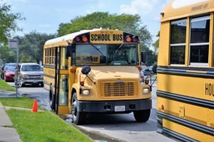 Read more about the article Pros and Cons of Being a School Bus Driver