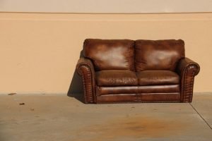 Read more about the article Pros and Cons of Power Recliners